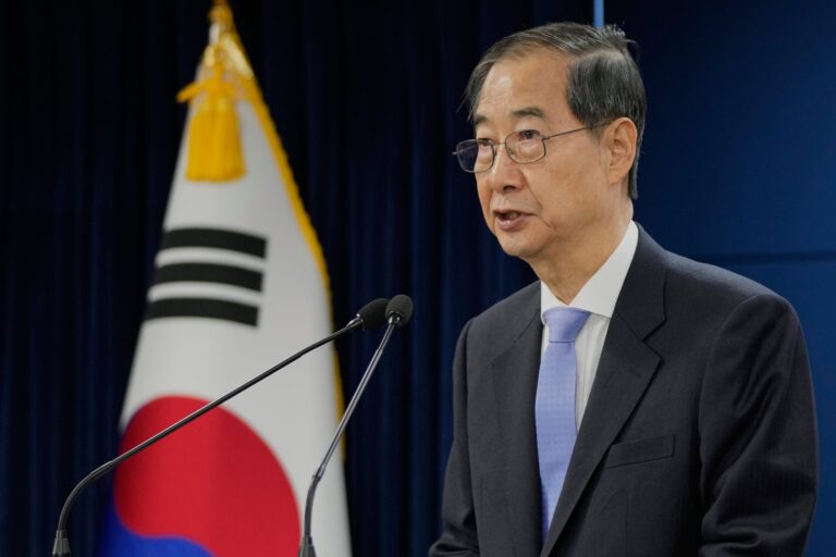 AP Explica: La crisis política en Corea del Sur tras el decreto de ley marcial