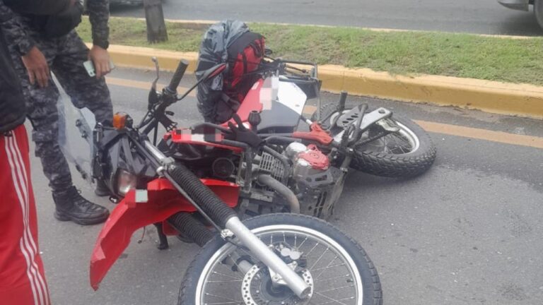 Un perro que cruzó la Cárcano provocó la caída de dos motociclistas