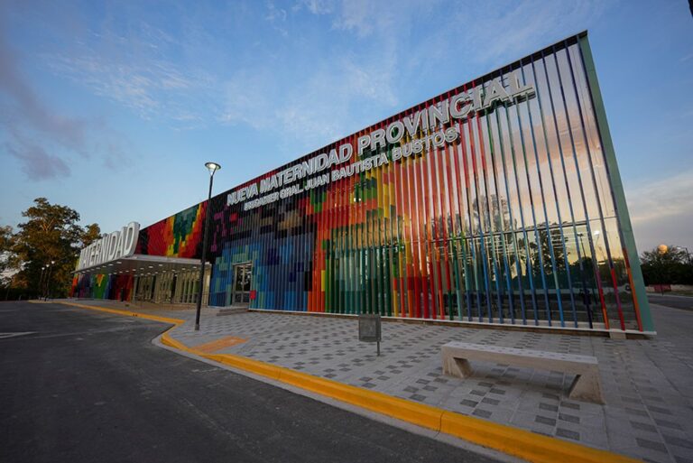 Córdoba: Martín Llaryora anuncia la ampliación de la Maternidad Provincial