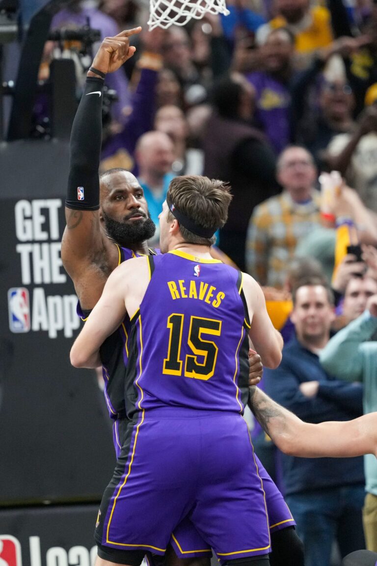 LeBron James anota al final y lleva a Lakers a vencer 120-119 a Pacers, manteniendo racha histórica