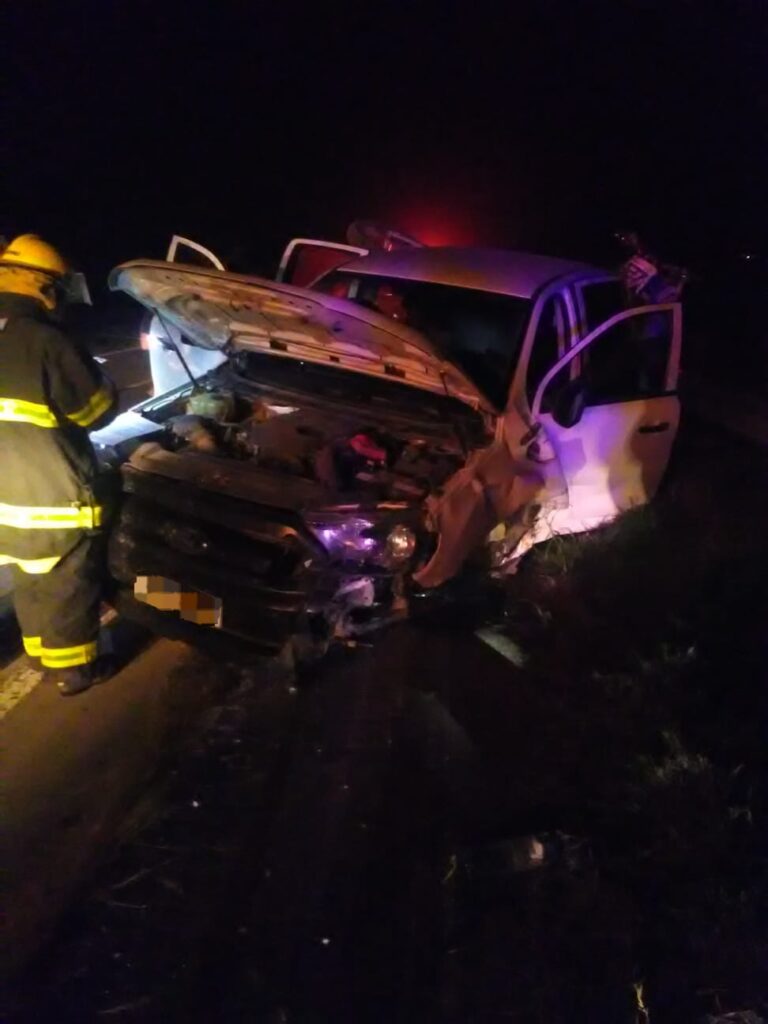 Se desprendió un tráiler y chocó contra una camioneta en la autopista Córdoba  Rosario
