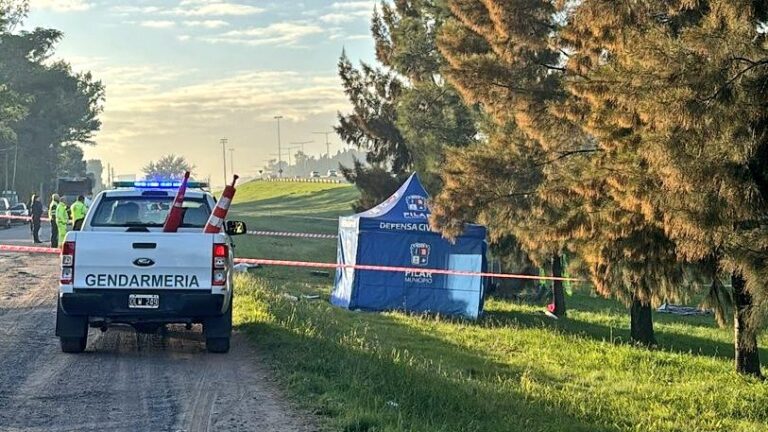 Cinco jóvenes murieron en un terrible choque en la autopista Panamericana