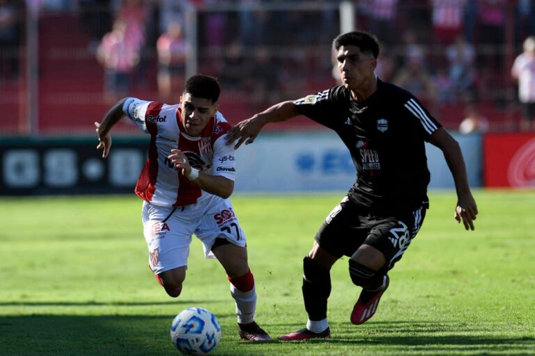 Deportivo Riestra recibirá a San Lorenzo por la fecha 14 del Torneo Apertura: hora y TV