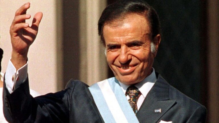 Lo mismo que Luis Caputo: el día que Carlos Menem pidió que «la saquen del colchón»