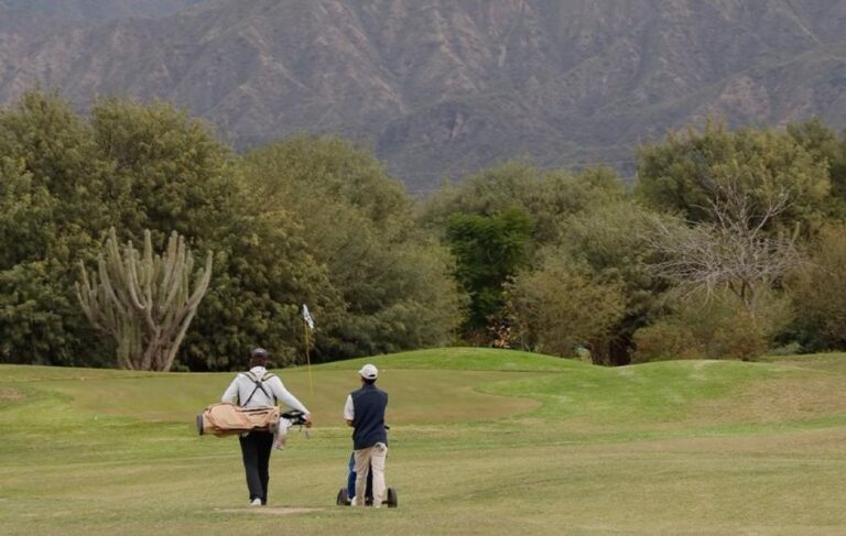 El 26 Campeonato Four Ball de la Provincia se juega en La Rioja Club de Golf