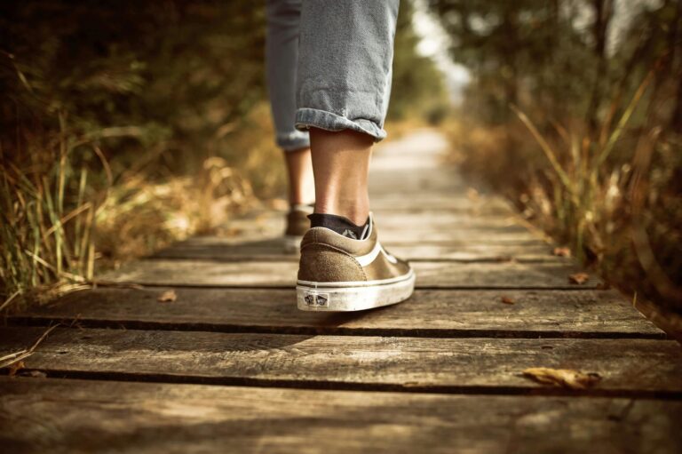 Caminata diaria: 4 trucos mentales para motivarte a salir todos los días