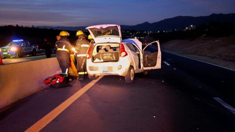 Perdió el control del auto y volcó en la Autovía de Punilla