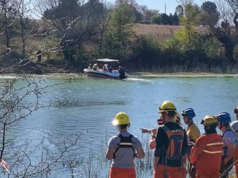 Buscan a un hombre desaparecido en el lago Los Molinos
