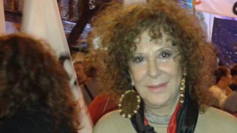 Homenaje a Beatriz «Betty» Angelotti: celebrando su trayectoria en el teatro argentino