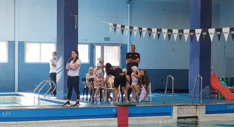 Jornada de Natación Artística en el Colegio Gabriel Taborín