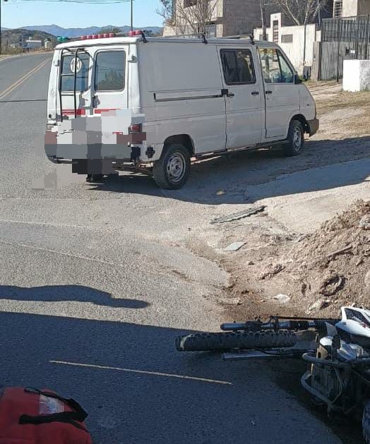 Motociclista hospitalizado tras un choque en Carlos Paz Sierras