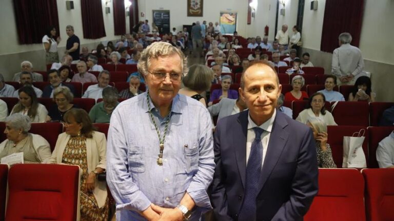 Francisco Expósito ingresa en la Real Academia hablando del periodismo cordobés en 1936