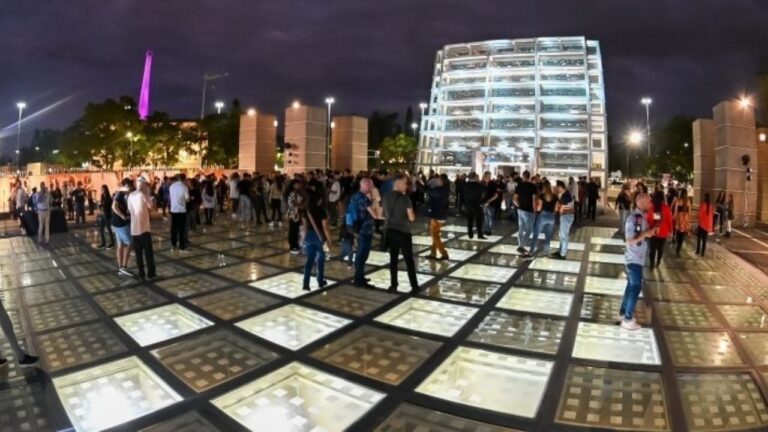 El Museo de Arte Urbano presenta una nueva edición de Lunas de Saturno