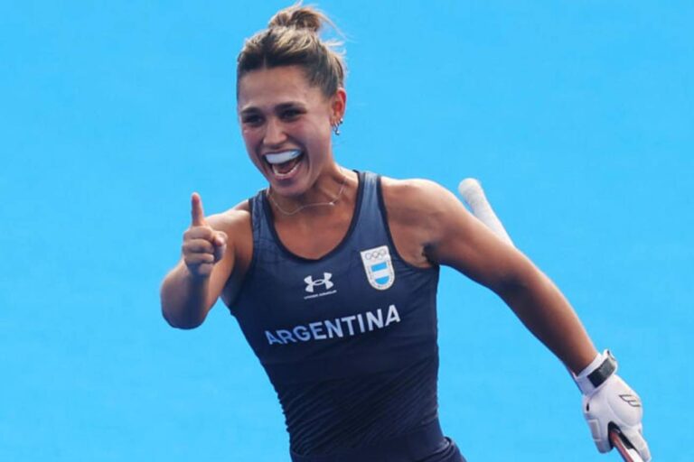 Las Leonas vencieron a Inglaterra y Los Leones cayeron por penales ante Países Bajos