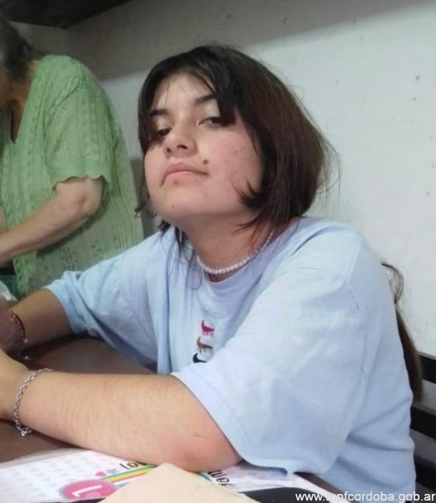 Solicitan ayuda para encontrar a una adolescente de 14 años