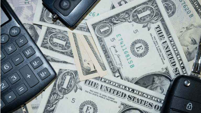 Revisa tus dólares del colchón: el billete que puede valer más de US$60.000