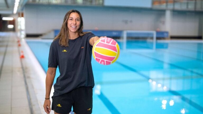 Irene González, tras volver a la selección femenina de waterpolo: «No me arrepiento de nada»