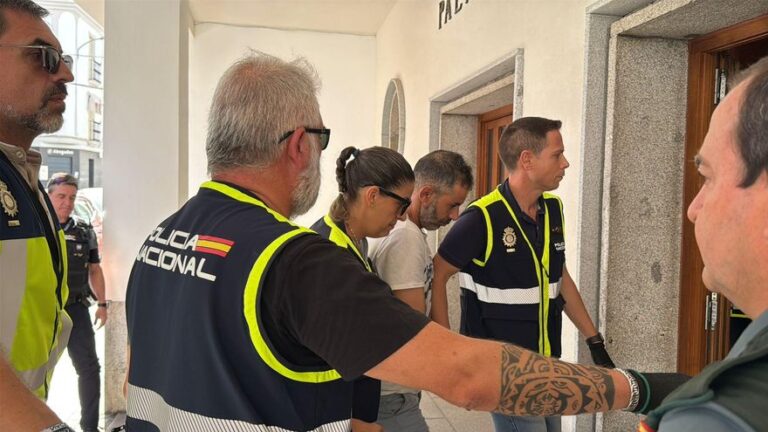 Decretada la prisión provisional para la pareja de Ilham, la mujer asesinada en Badajoz