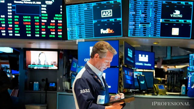 Las acciones argentina en Wall Street cayeron con fuerza mientras el Merval cedió por primera vez en cuatro días