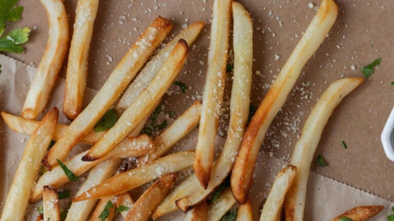 Papas fritas perfectas: el secreto para que queden finitas y crocantes