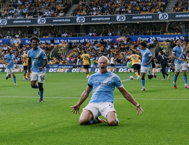 El Manchester City aplastó a los Wolves en su debut en la Premier League