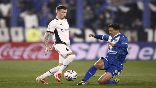 Vélez hizo leña del caído Independiente, que está último en la tabla y pone a Vaccari en crisis