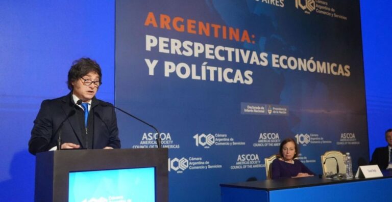Council of the Americas. El gobierno atacó al Congreso y defendió su plan económico