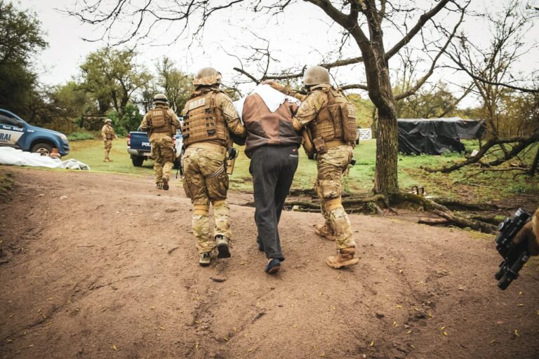 Robaban, faenaban y vendían: Detuvieron a una familia de cuatreros en el norte de Córdoba