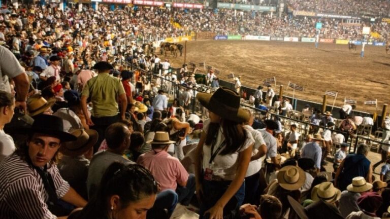 Qué artistas estarán en el 60 Festival de Doma y Folcklore de Jesús María?