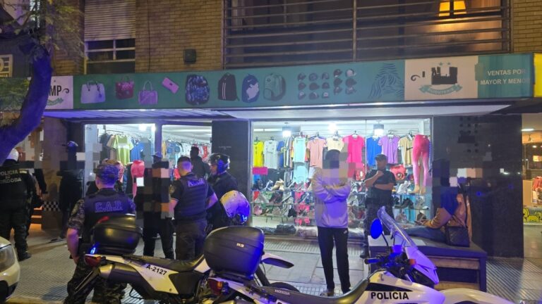 Le prendió fuego a los policías que acudieron ante una discusión en la calle: Fue detenido