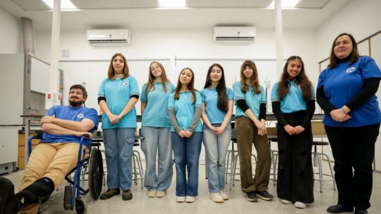 Estudiantes cordobesas participan del proyecto espacial internacional ShakthiSAT