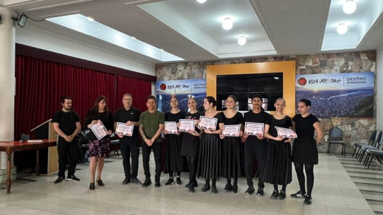 El Gran Ballet Argentino brindó un seminario gratuito en Carlos Paz