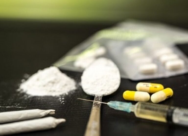 Dramático llamado de sacerdotes: El narcotráfico está en los barrios