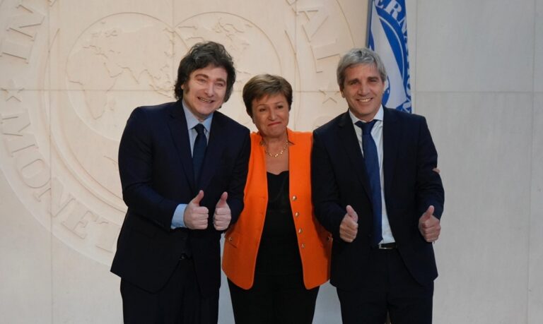 Deuda externa: superó los U$S 305.000 millones en junio y Milei marca récord