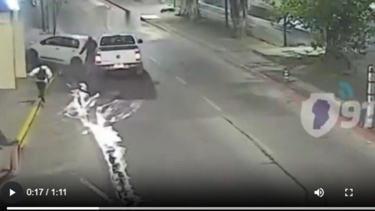 Ataque al volante en Córdoba: embistió dos veces a una familia y un bebé resultó fracturado