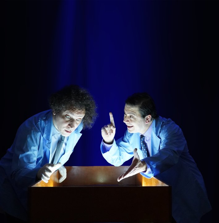 Exitus: dos hermanos, dos funerarios y una mirada tierna sobre la muerte con humor y originalidad