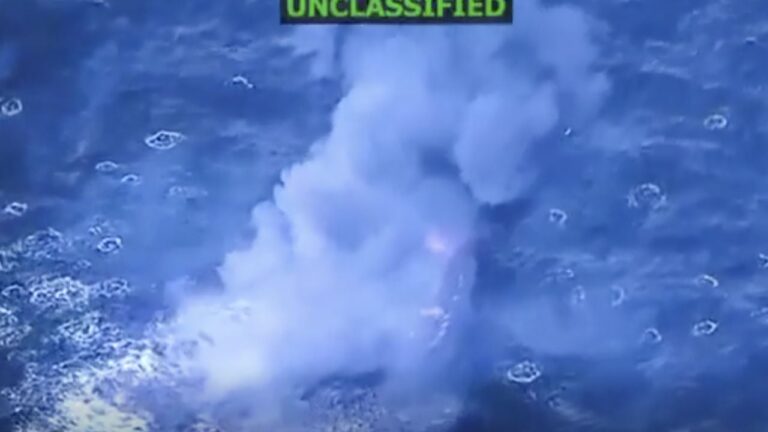 Estados Unidos destruyó otra lancha y asesinó a presuntos narcotraficantes