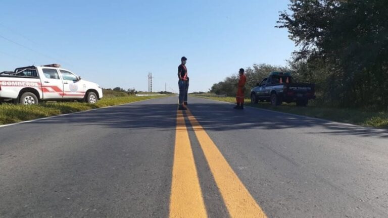 Choque entre un camión y una Kangoo dejó un herido en San Bartolomé