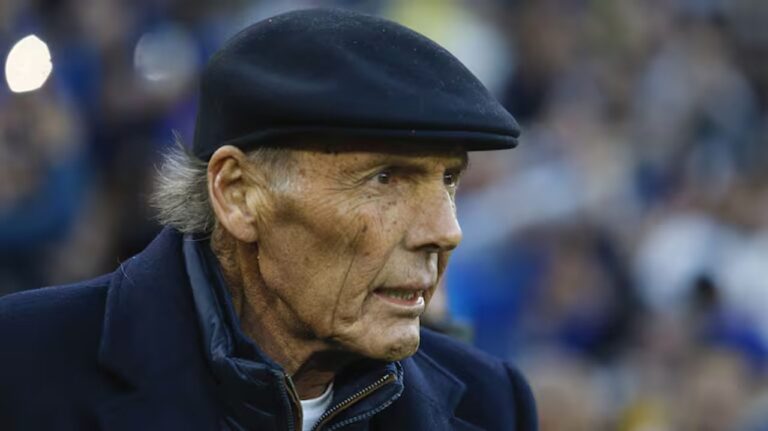 Preocupación en Boca: Russo internado con pronóstico reservado