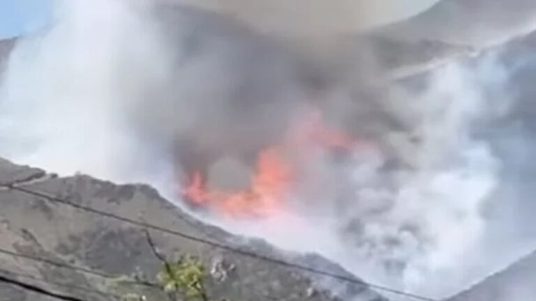 Se reinició el incendio forestal de Villa Giardino y sigue activo el del Condorito