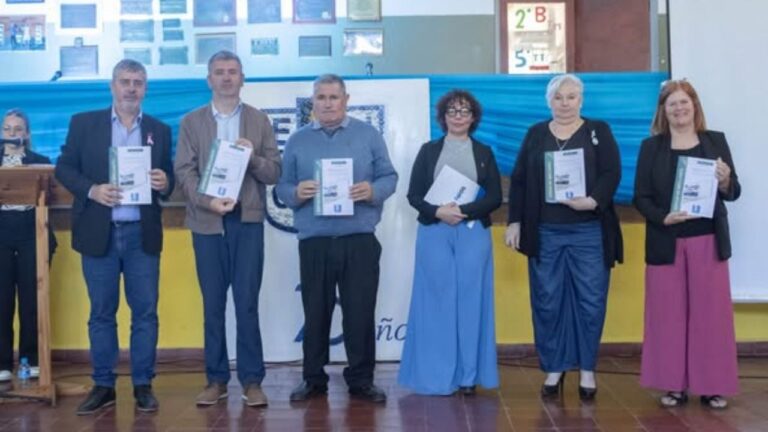 La Falda: emotivo acto por el 75º aniversario del IPEM «Joaquín Víctor González»