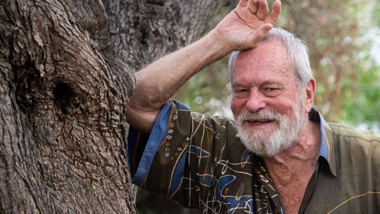Terry Gilliam: «En EEUU hay un gran bebé naranja haciendo ruidos extraños y reaccionando a todo como un idiota»