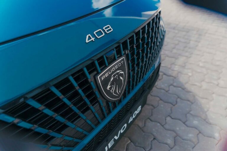 Nuevo Peugeot 408: diseño fastback, motor turbo y un enfoque premium en el segmento C