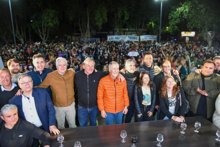 Martín Llaryora: Estamos palo a palo. El que no vota a Juan, vota a Javier Milei