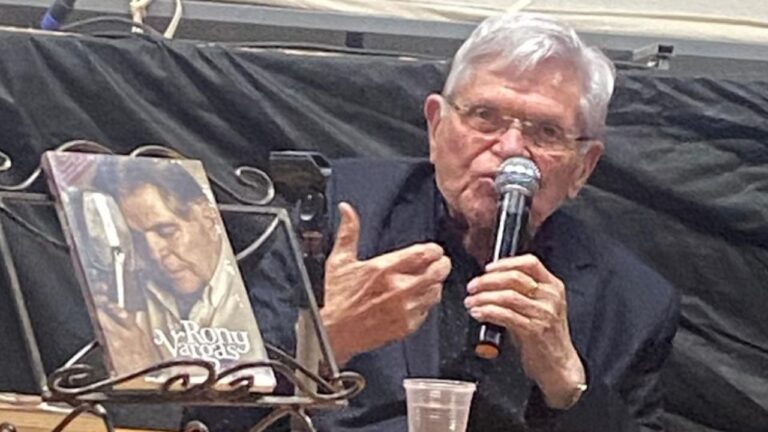 Rony Vargas le puso toda la nostalgia a la Feria del Libro de Bialet Massé