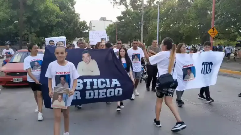 Justicia por Diego: Dolor y reclamo en las calles de Carlos Paz