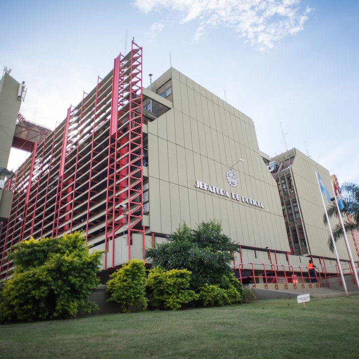 La Policía lanzó un spot que generó el repudio de Atlético Central Córdoba: pedido de disculpas y exigencias de borrarlo