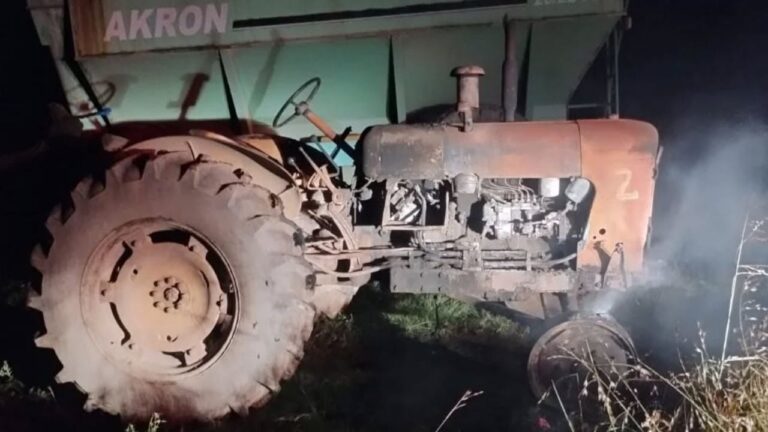 Un tractor se incendió y el dueño logró apagarlo antes de la llegada de bomberos