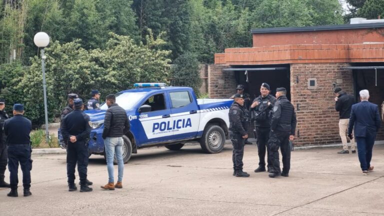 Espectacular operativo policial en un hotel alojamiento de Córdoba: Que pasó