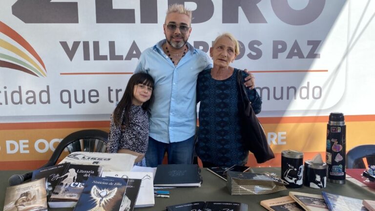 Mario Arce presentó la segunda edición de Yo, Poesía en la Feria del Libro